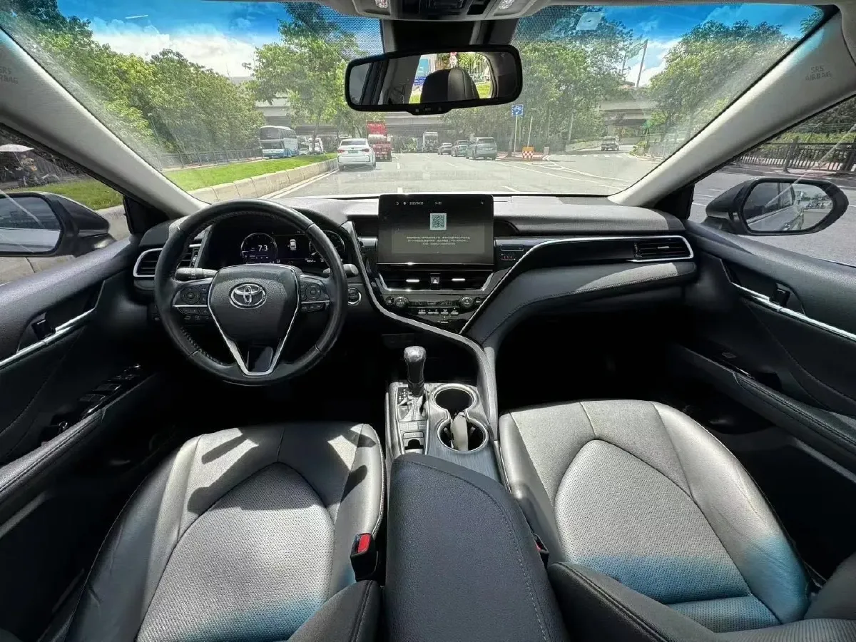 2021 Toyota Camry 2.5L 178HP L4 E-CVT Hybrid,autocango,china used car exporter,china ev exporter,chinese used car exporter,chinese used ev exporter