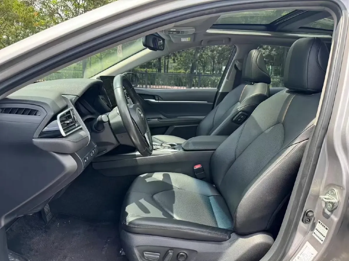 2021 Toyota Camry 2.5L 178HP L4 E-CVT Hybrid,autocango,china used car exporter,china ev exporter,chinese used car exporter,chinese used ev exporter