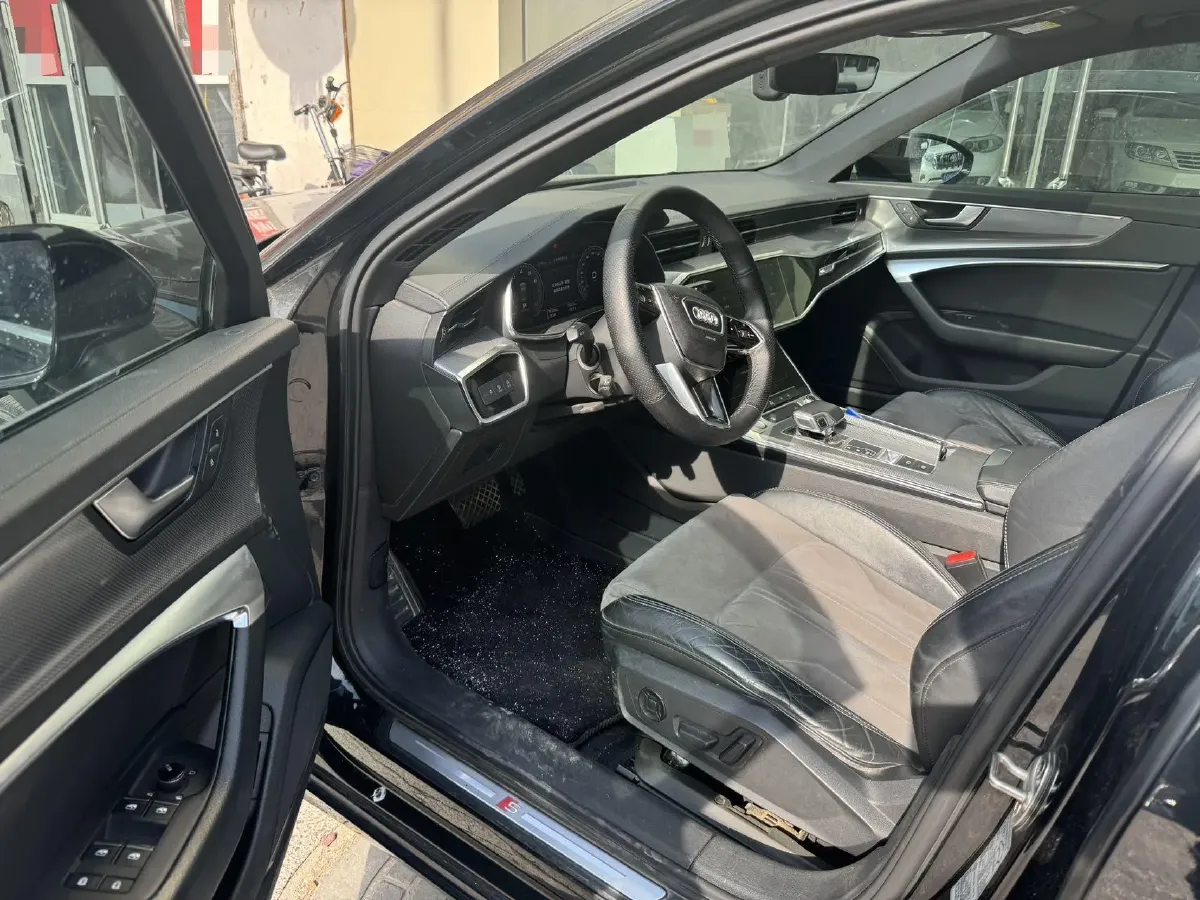 2020 Audi A6L 2.0T 224HP L4 7DCT,autocango,china used car exporter,china ev exporter,chinese used car exporter,chinese used ev exporter