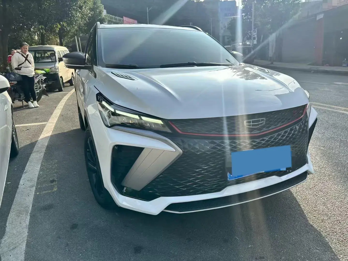 2023 GEELY COOLRAY thumbnail 2