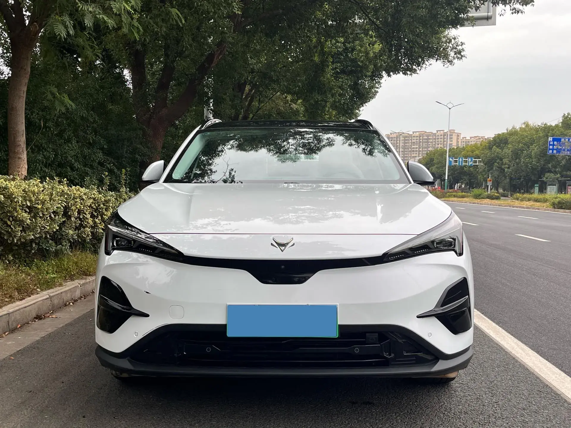 2025 ARCFOX ΑT5 thumbnail 2