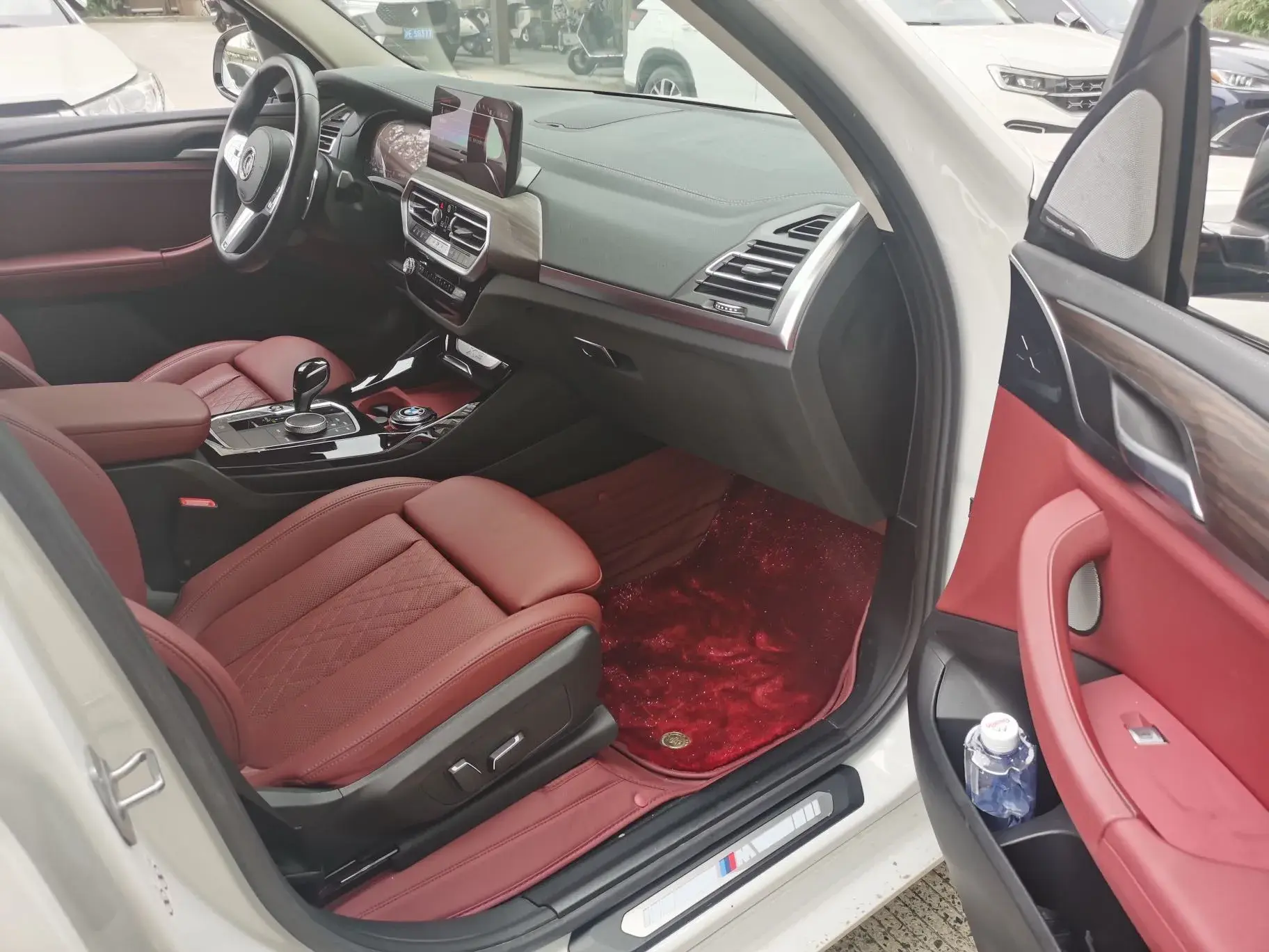 2023 BMW X3 thumbnail 4