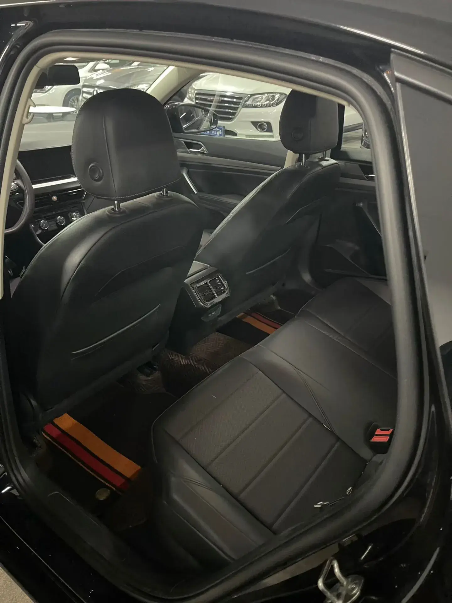 2019 VOLKSWAGEN LAVIDA thumbnail 3