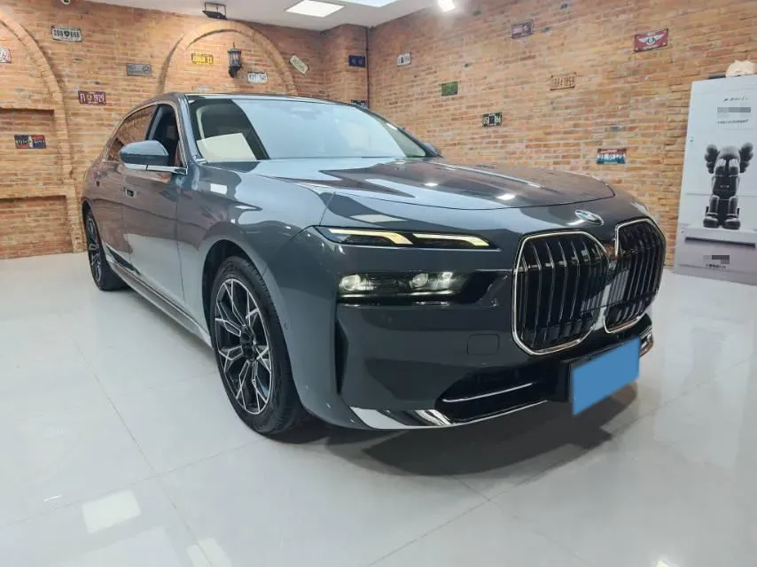 2023 BMW 7 Series 3.0T 272HP L6 8AT,autocango,china used car exporter,china ev exporter,chinese used car exporter,chinese used ev exporter