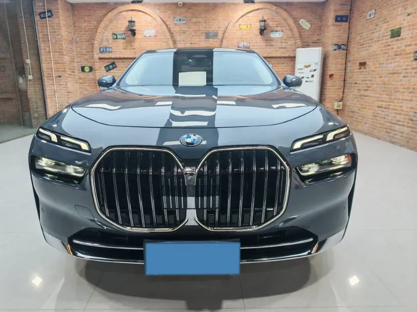 2023 BMW 7 Series 3.0T 272HP L6 8AT,autocango,china used car exporter,china ev exporter,chinese used car exporter,chinese used ev exporter