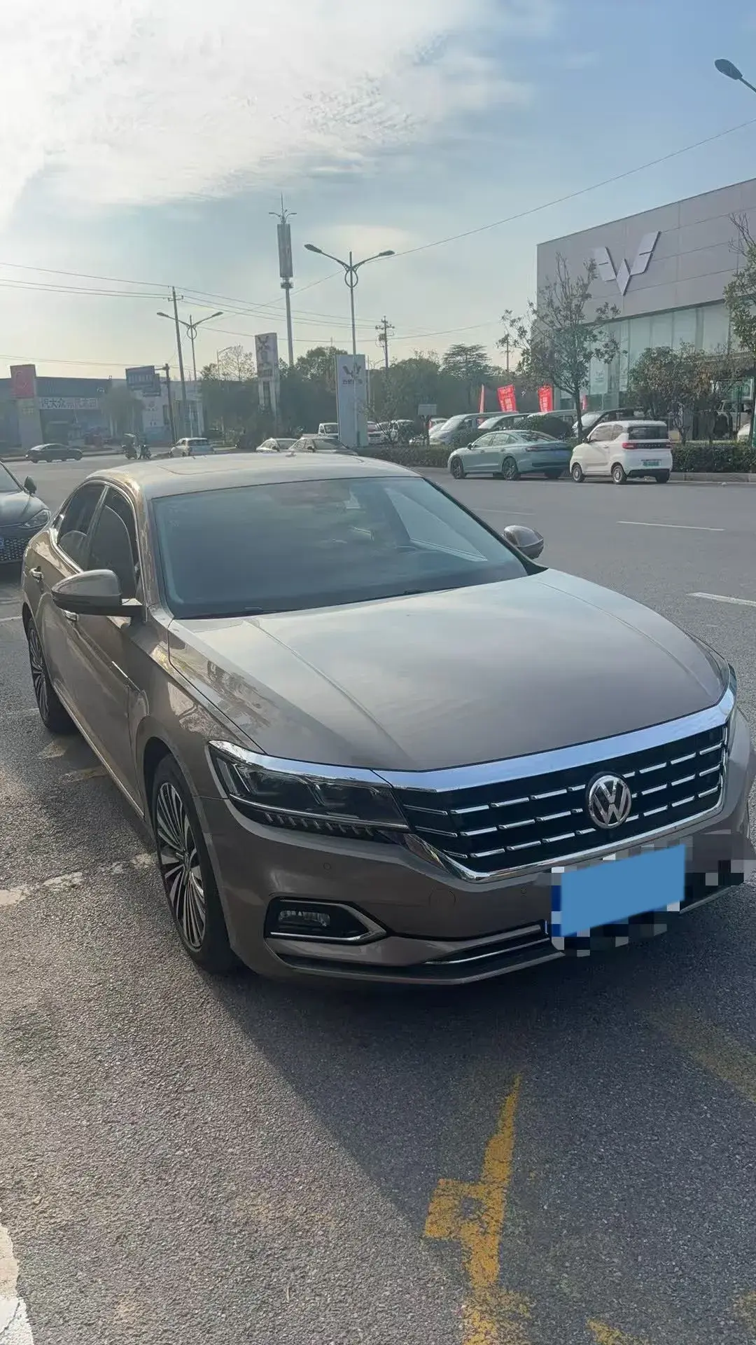 2019 VOLKSWAGEN PASSAT thumbnail 3