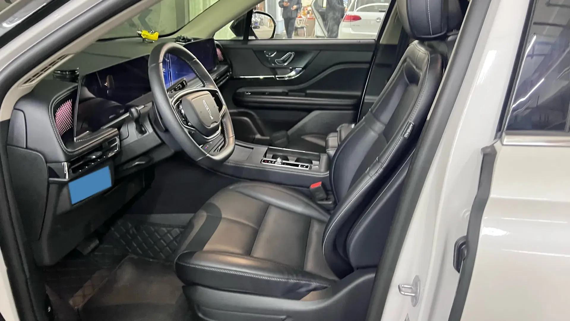 2024 LINCOLN CORSAIR thumbnail 3