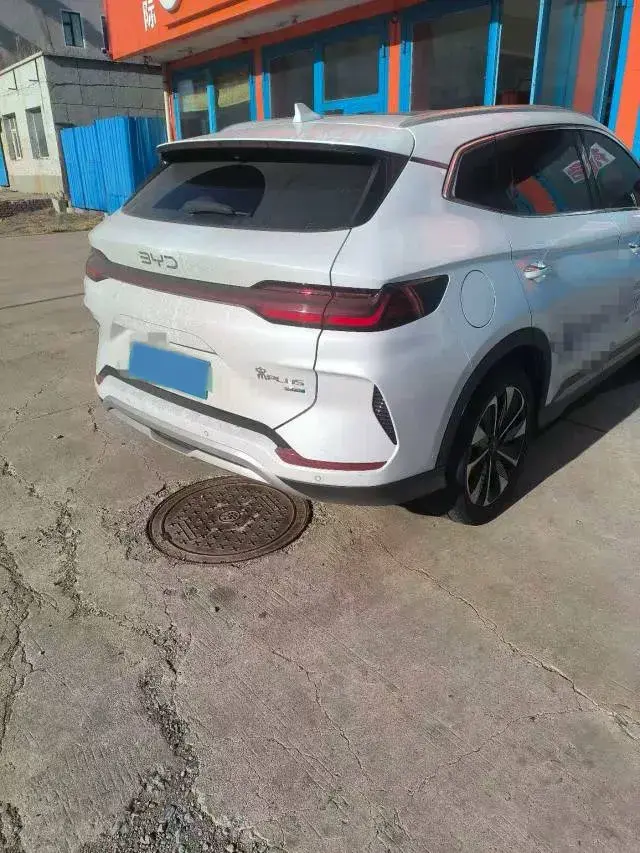 2025 BYD SONG thumbnail 3