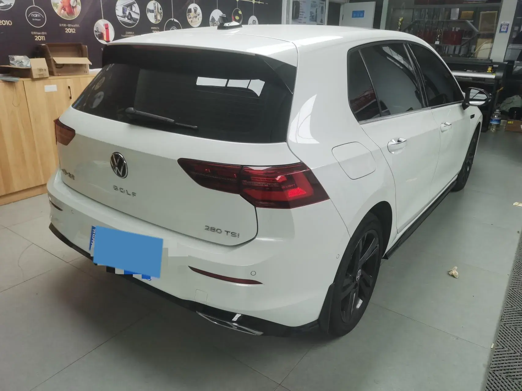 2023 VOLKSWAGEN GOLF thumbnail 3