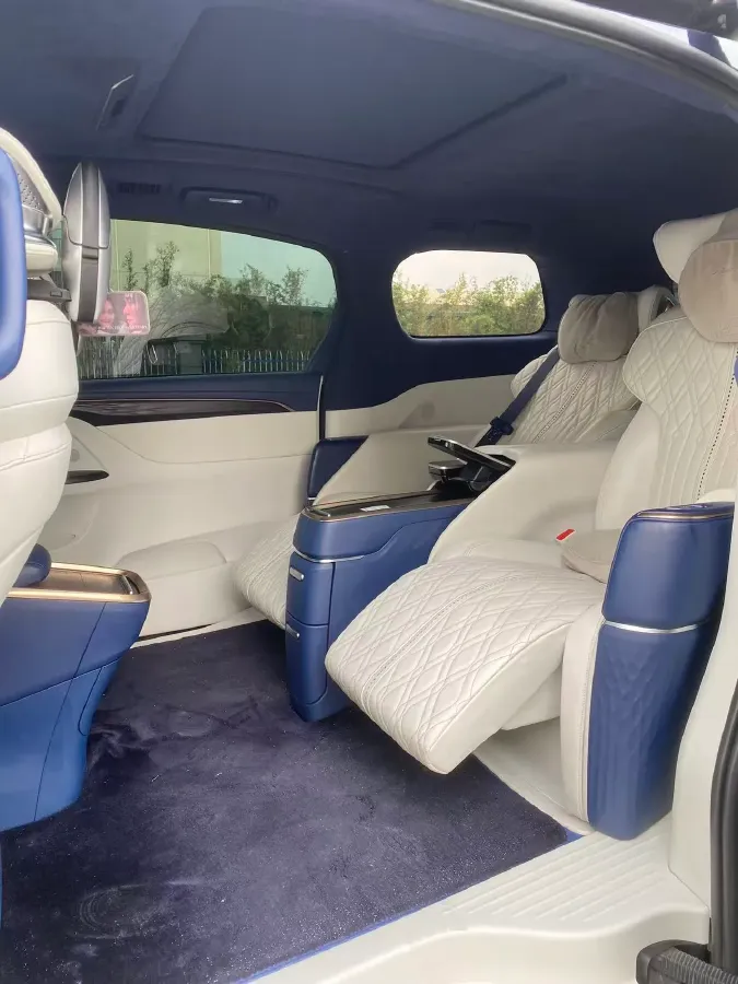 2020 Buick GL8 2.0T 237HP L4 9AT,autocango,china used car exporter,china ev exporter,chinese used car exporter,chinese used ev exporter