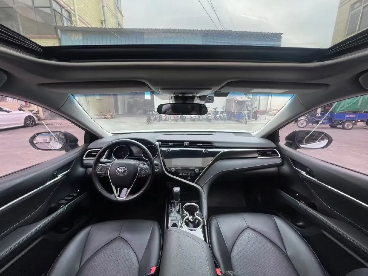 2019 Toyota Camry 2.5L 209HP L4 8AT,autocango,china used car exporter,china ev exporter,chinese used car exporter,chinese used ev exporter