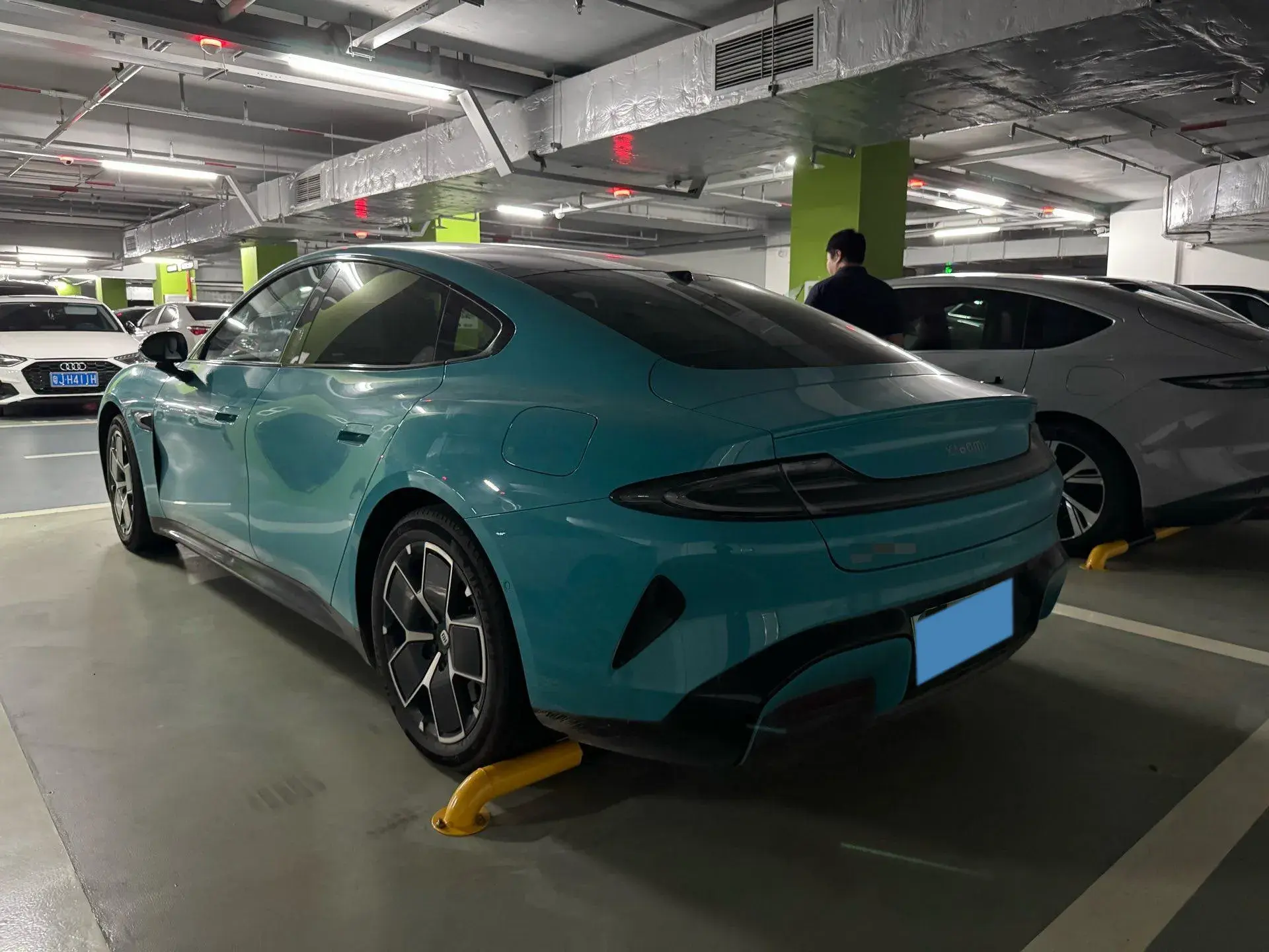 2024 MI SU7 thumbnail 4