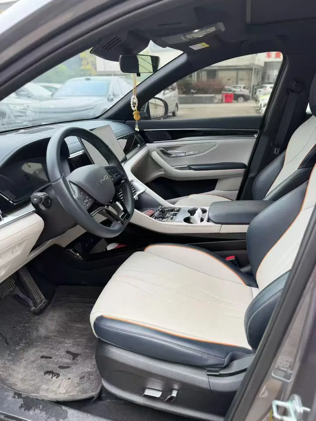 2024 BYD SONG thumbnail 2