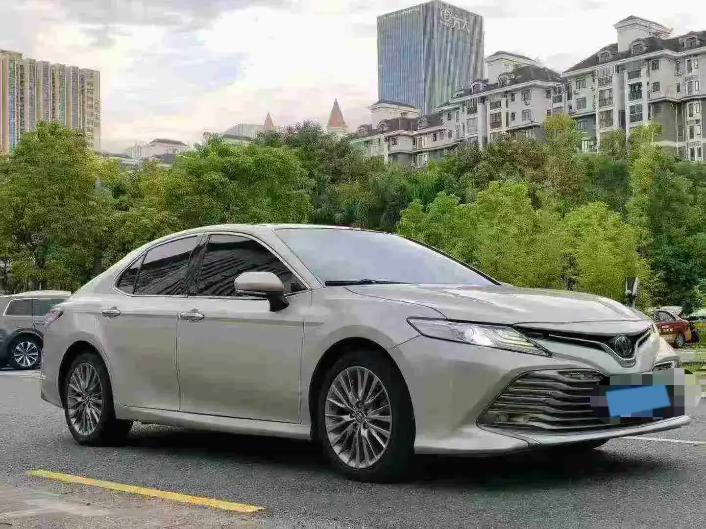 2019 TOYOTA CAMRY thumbnail 3