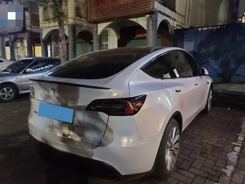 2022 TESLA MODEL thumbnail 4