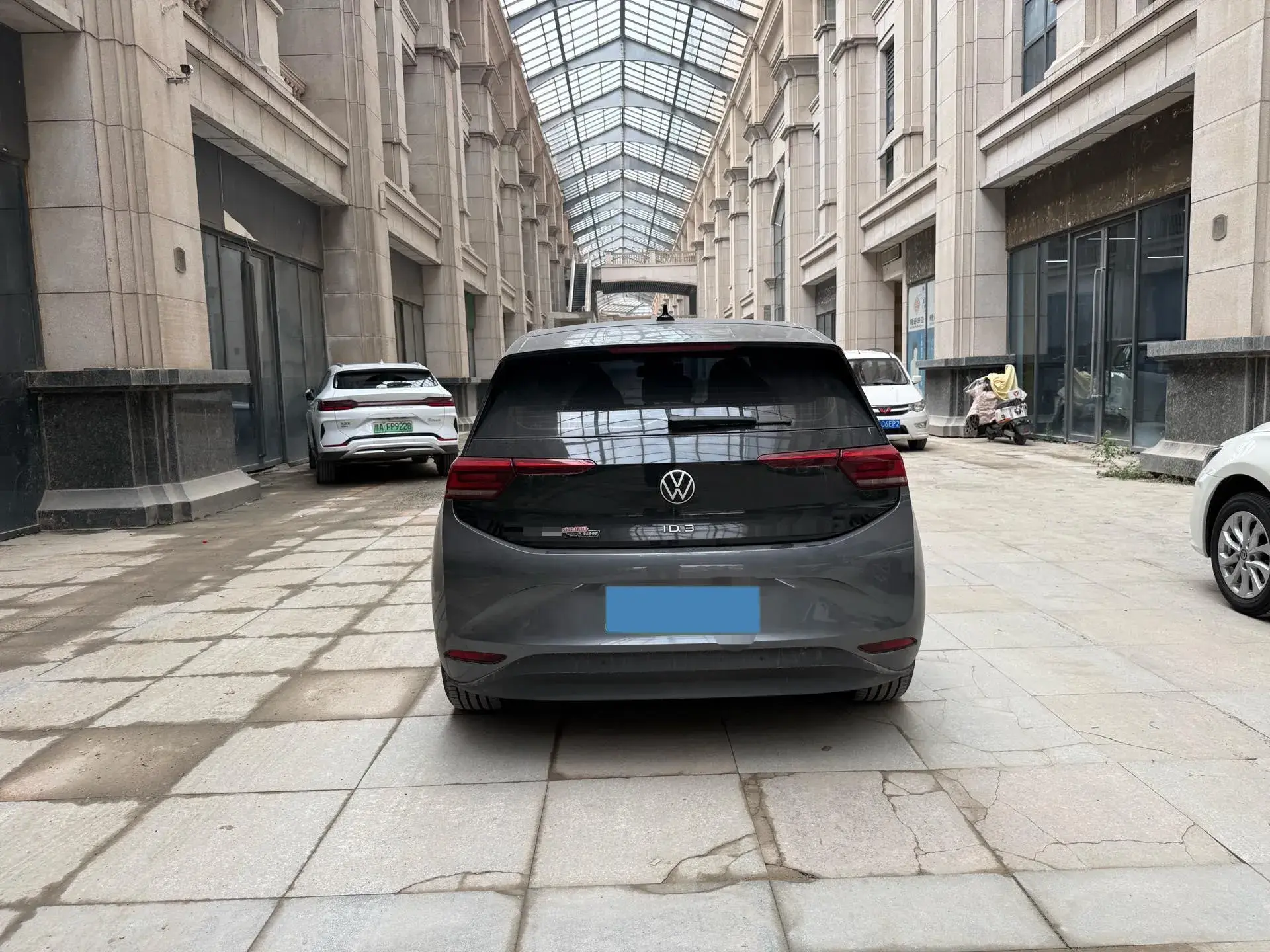 2023 VOLKSWAGEN ID.3 thumbnail 4