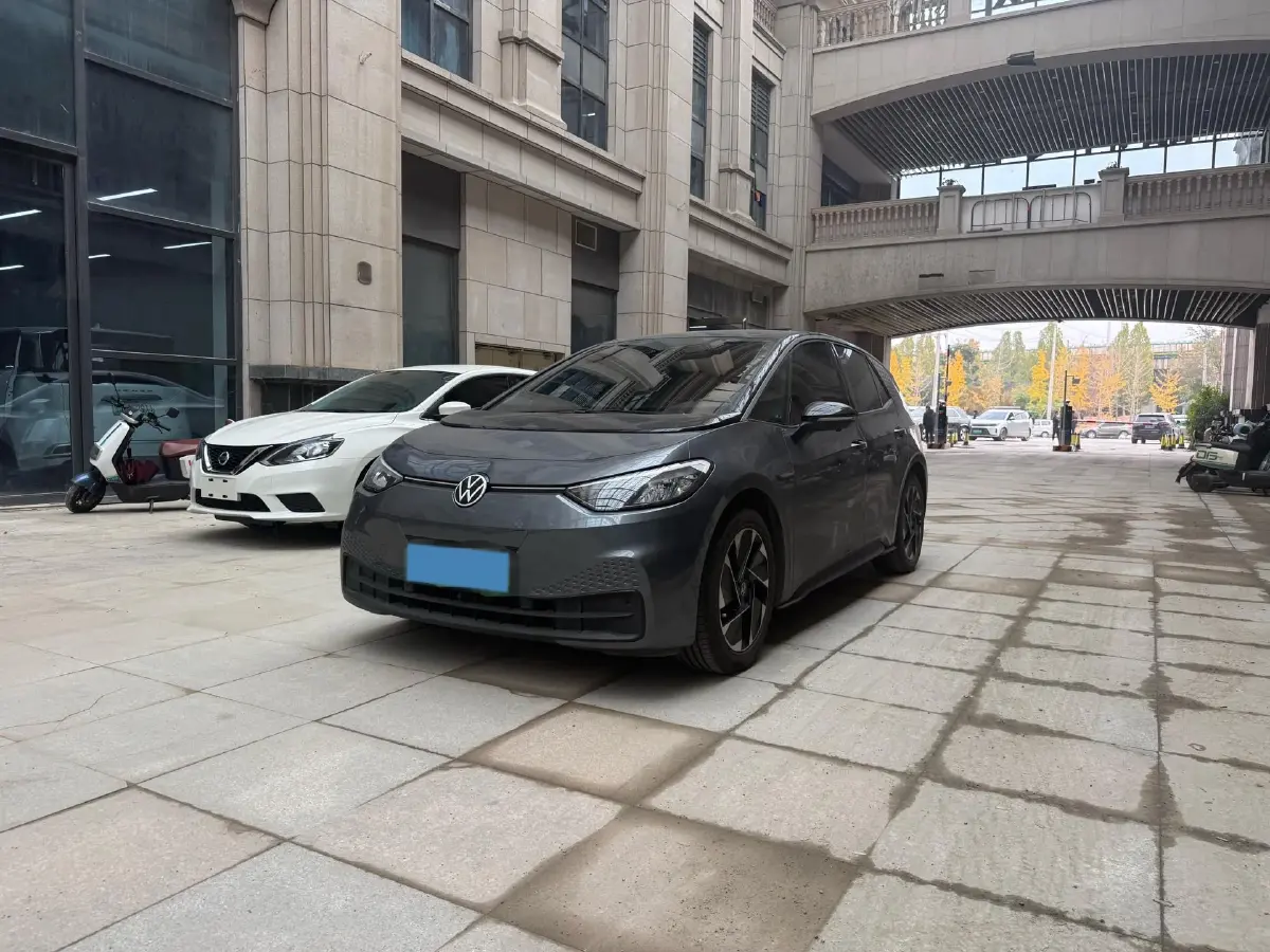 2023 Volkswagen ID.3 BEV 52.8KWH 2023 Volkswagen ID.3 BEV 52.8KWH