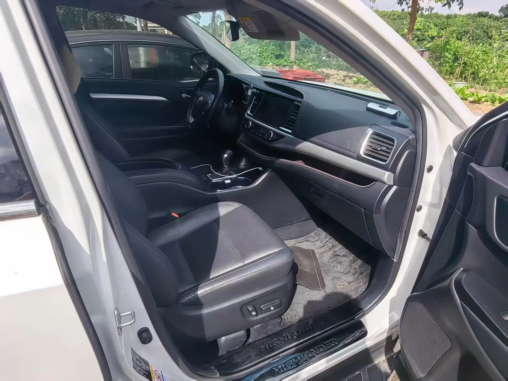 2021 TOYOTA HIGHLANDER thumbnail 3