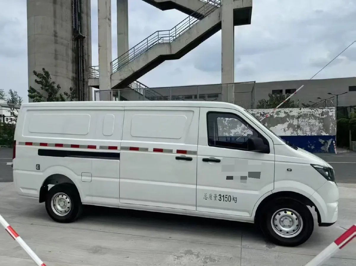 2024 Dongfeng YuFengEM27 BEV 41.472KWH,autocango,china used car exporter,china ev exporter,chinese used car exporter,chinese used ev exporter