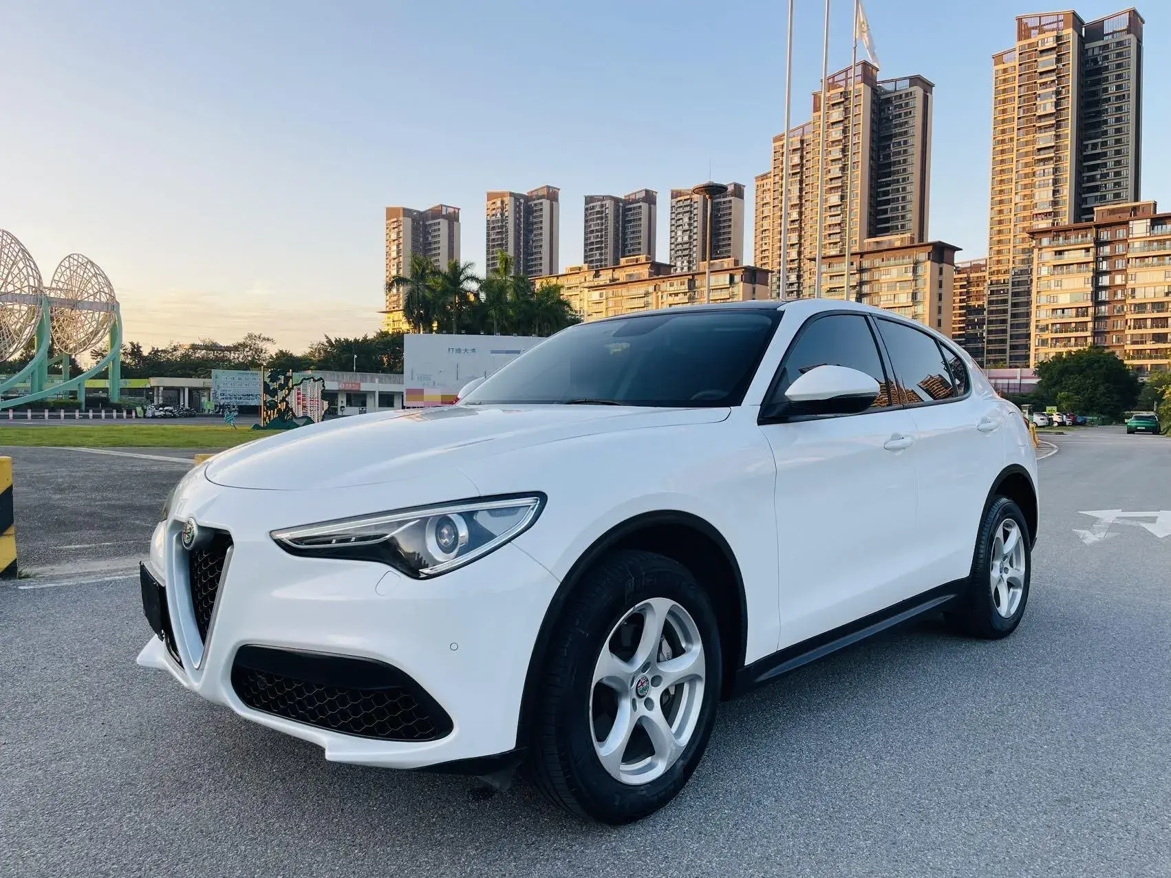 2017 ALFA ROMEO view 1