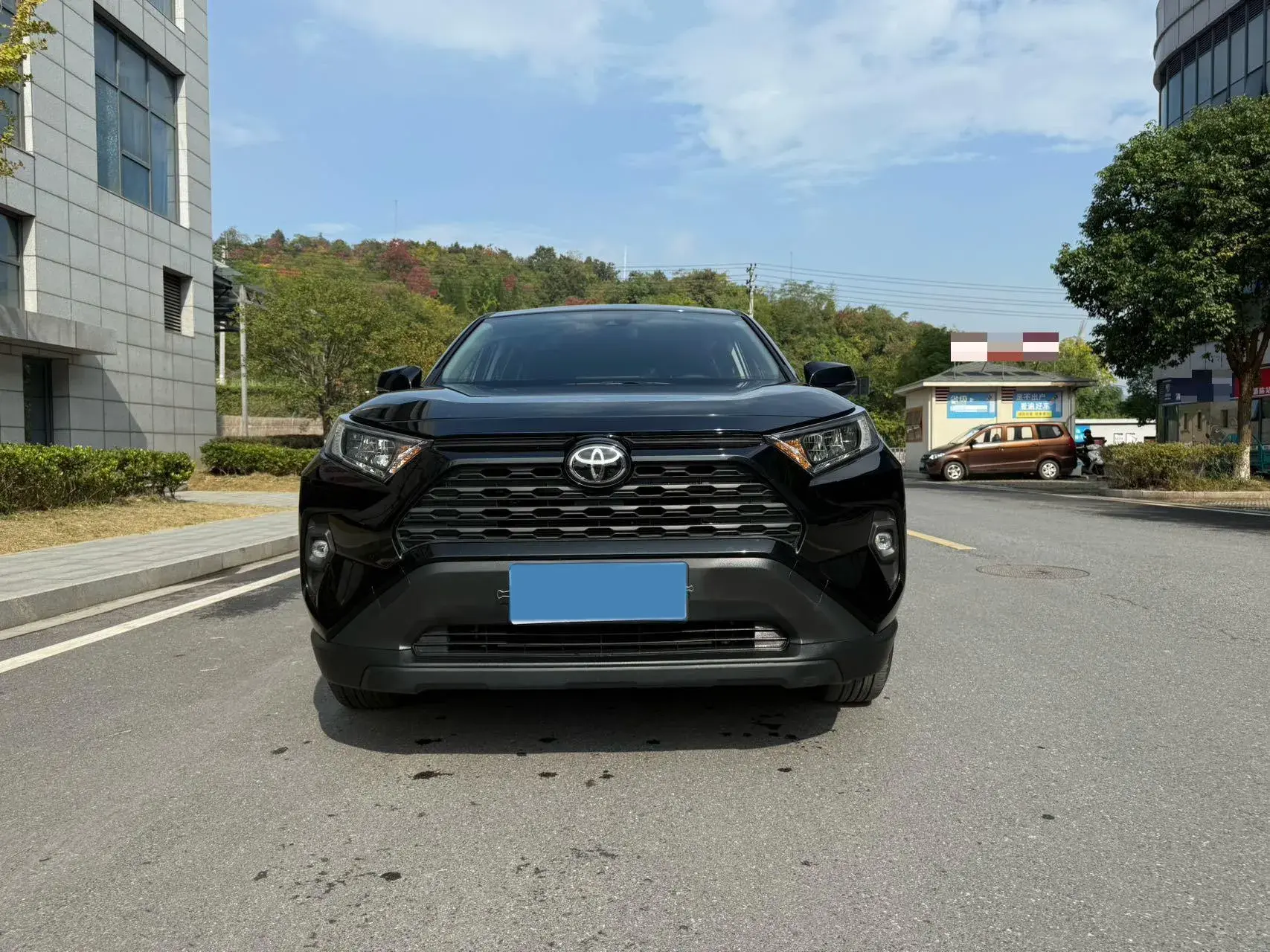 2023 TOYOTA RAV4 thumbnail 2
