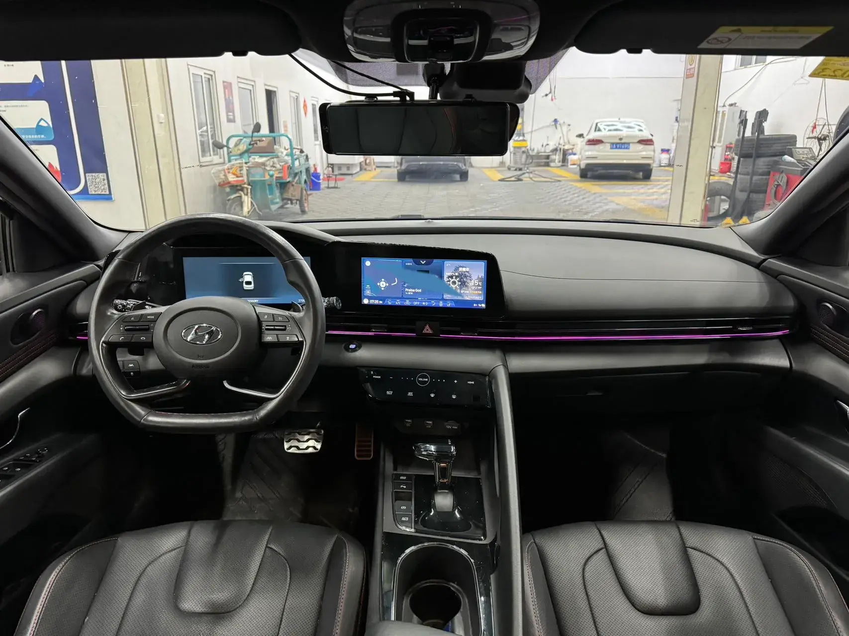 2021 HYUNDAI ELANTRA thumbnail 3