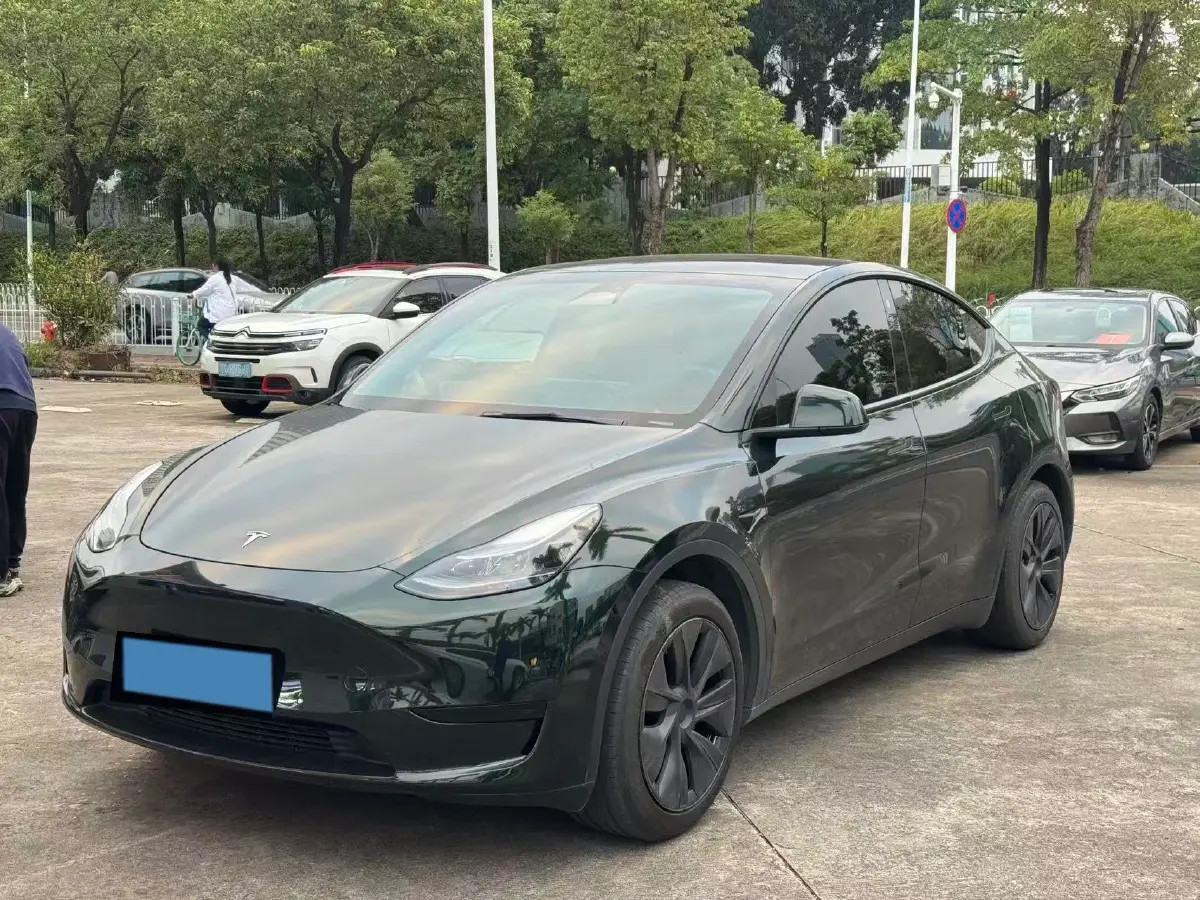 2023 Tesla Model Y BEV 60KWH