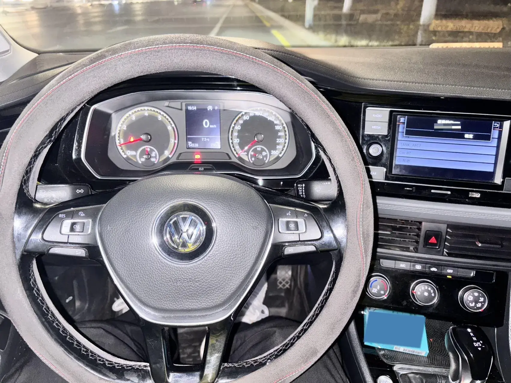 2020 VOLKSWAGEN SAGITAR thumbnail 4