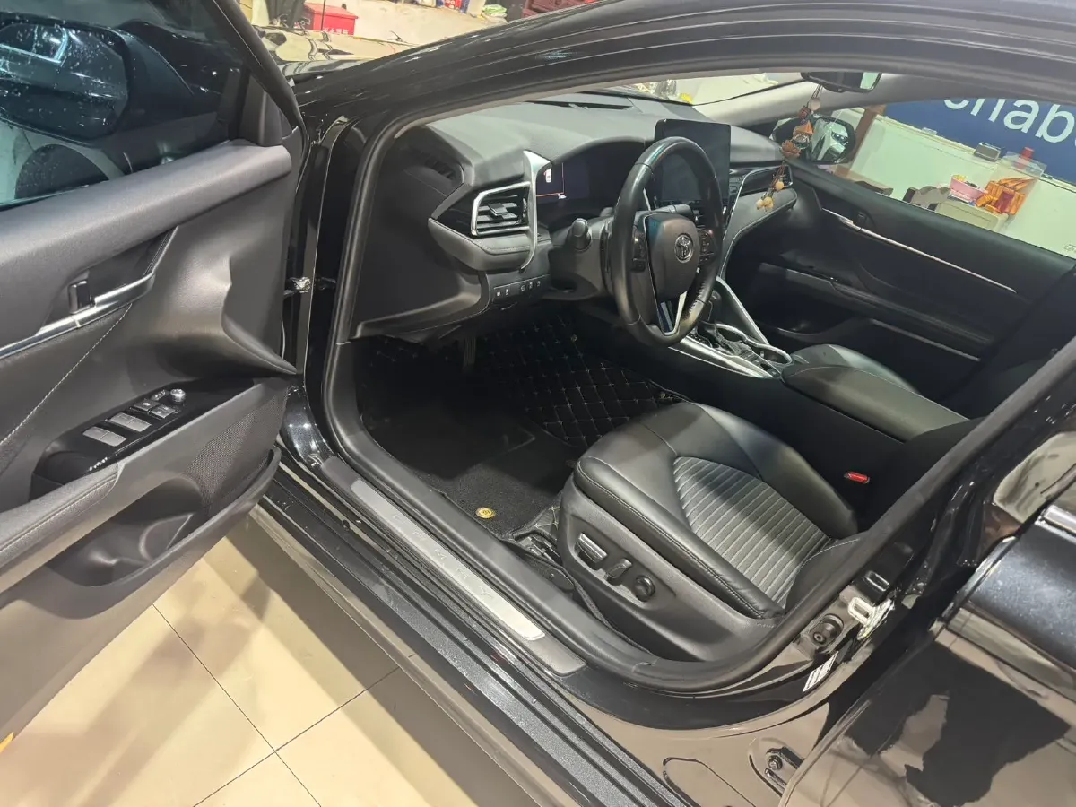 2023 Toyota Camry 2.5L 207HP L4 8AT,autocango,china used car exporter,china ev exporter,chinese used car exporter,chinese used ev exporter