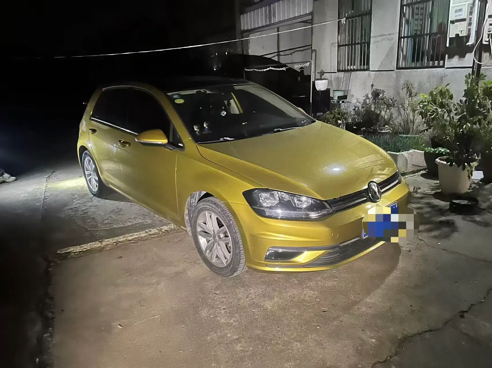 2018 VOLKSWAGEN GOLF thumbnail 3