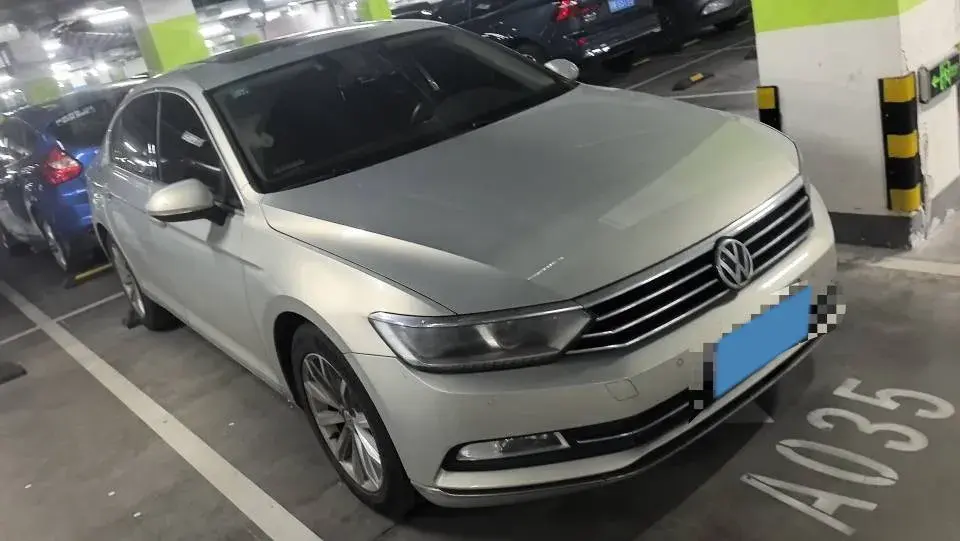 2019 VOLKSWAGEN MAGOTAN thumbnail 3