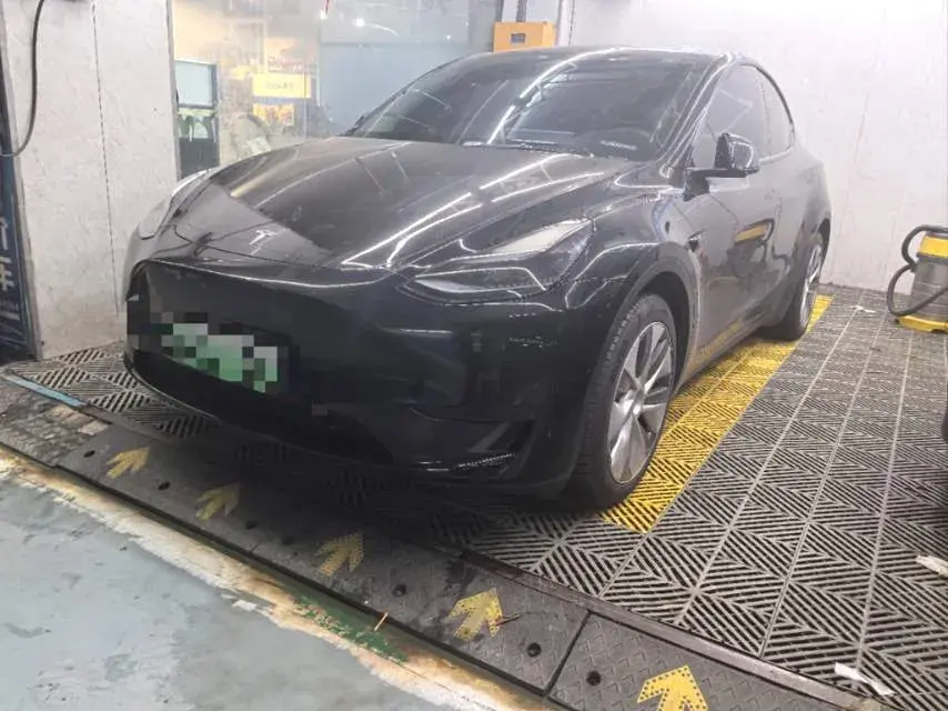 2022 Tesla Model Y BEV 60KWH