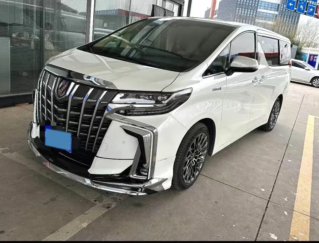 2020 Toyota Alphard 2.5L 117HP L4 E-CVT Hybrid