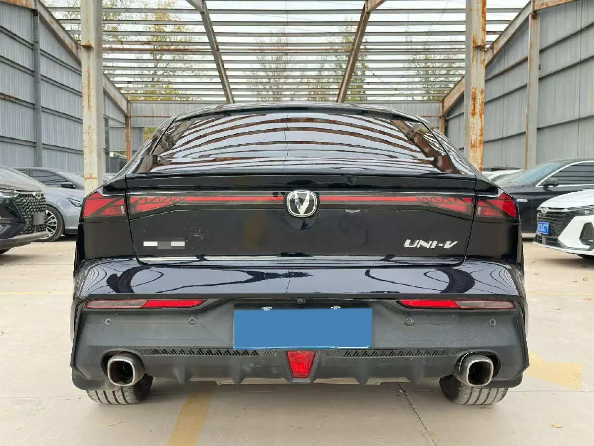 2023 ChangAn UNI-V 1.5T 188HP L4 7DCT,autocango,china used car exporter,china ev exporter,chinese used car exporter,chinese used ev exporter