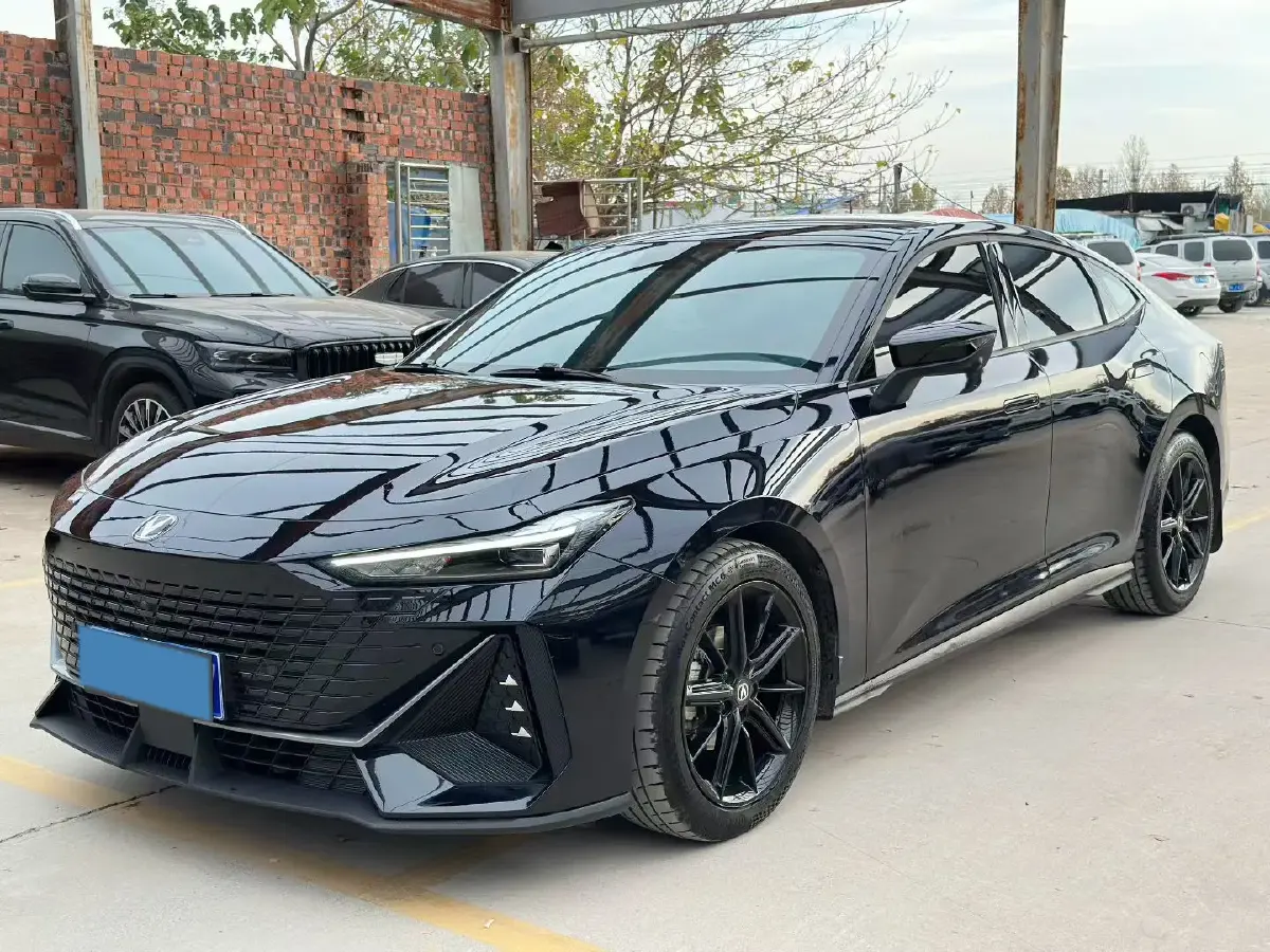 2023 ChangAn UNI-V 1.5T 188HP L4 7DCT