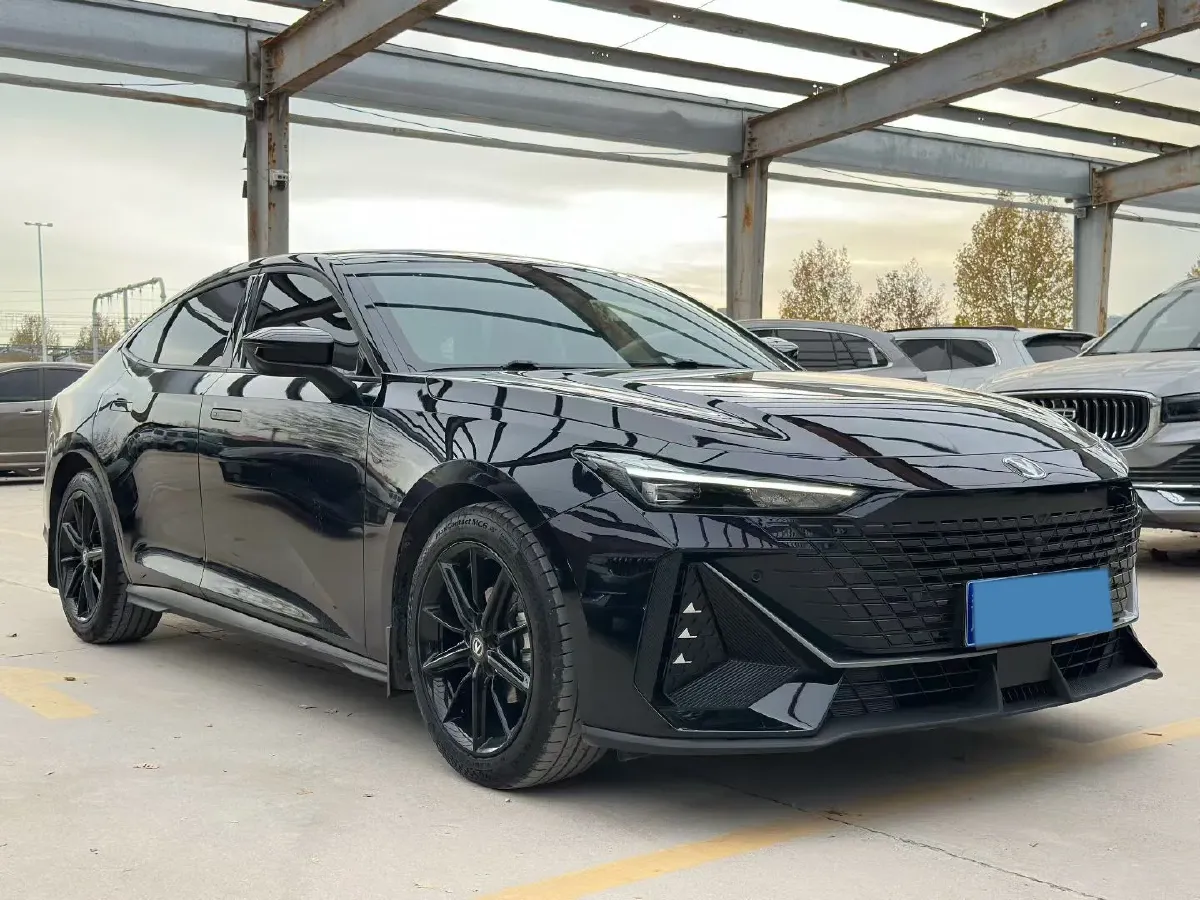 2023 ChangAn UNI-V 1.5T 188HP L4 7DCT,autocango,china used car exporter,china ev exporter,chinese used car exporter,chinese used ev exporter