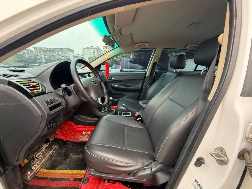 2020 BYD F3 thumbnail 4