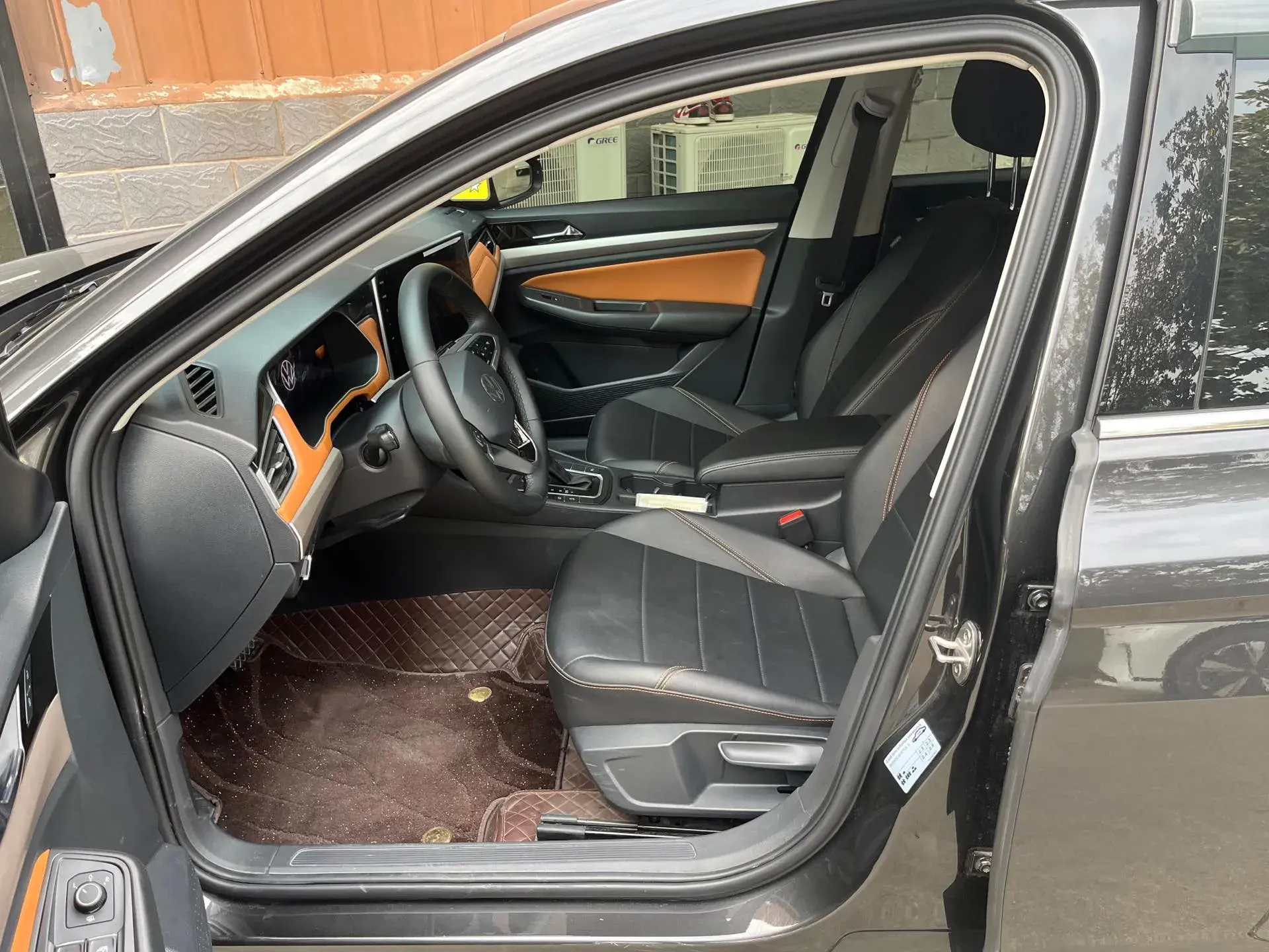 2023 VOLKSWAGEN BORA thumbnail 3