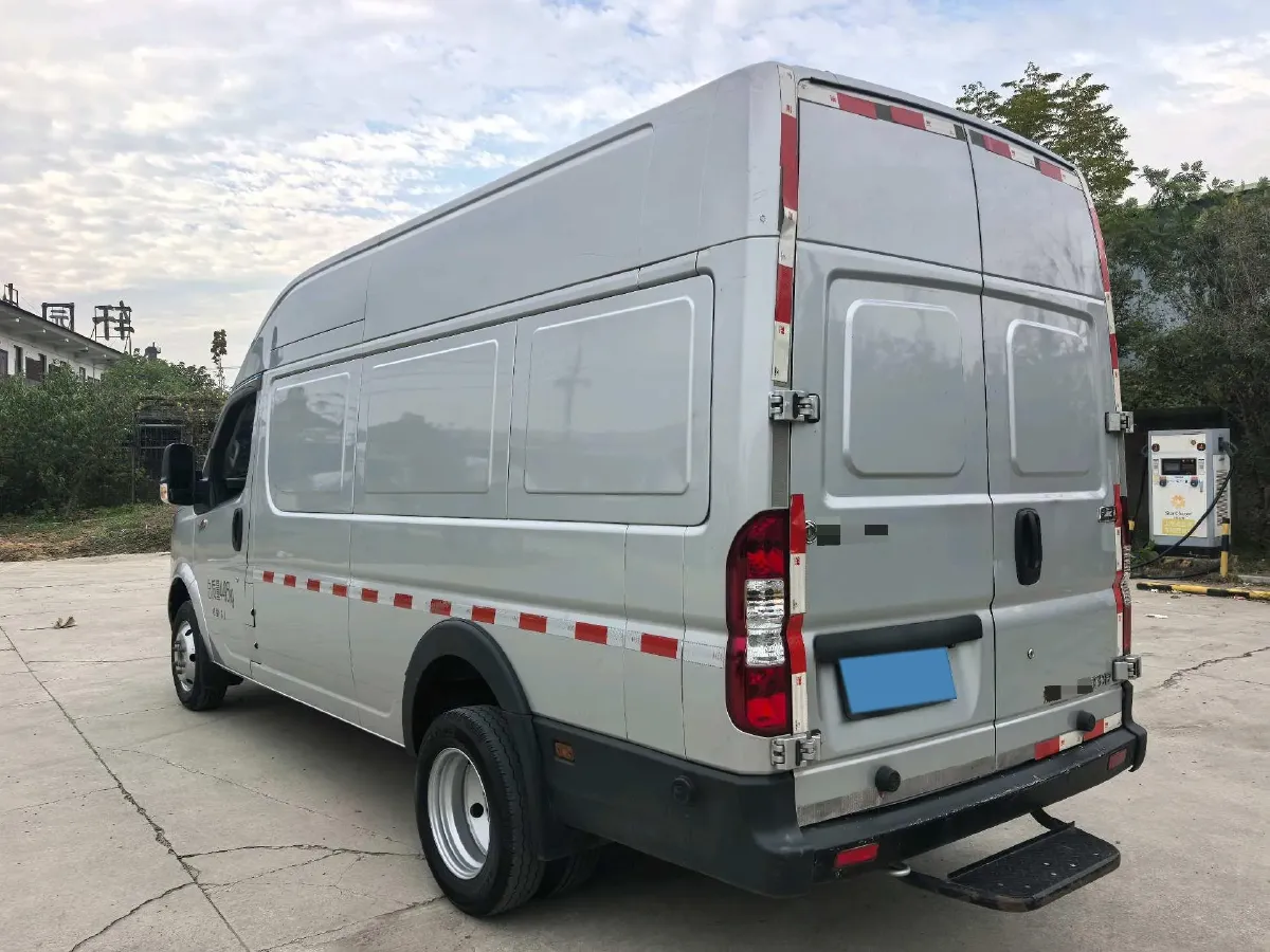 2023 DongFeng DFAC YuFeng 2.3T 143HP L4 6MT,autocango,china used car exporter,china ev exporter,chinese used car exporter,chinese used ev exporter