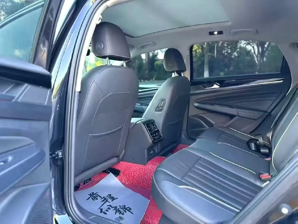 2023 Volkswagen Passat 2.0T 186HP L4 7DCT,autocango,china used car exporter,china ev exporter,chinese used car exporter,chinese used ev exporter