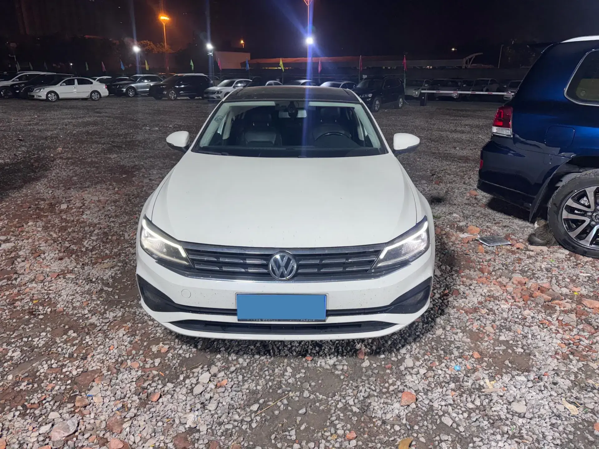 2021 VOLKSWAGEN LAMANDO thumbnail 3