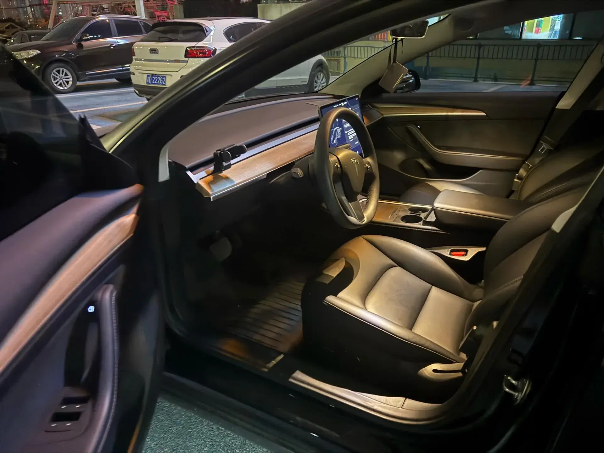 2023 TESLA MODEL thumbnail 4