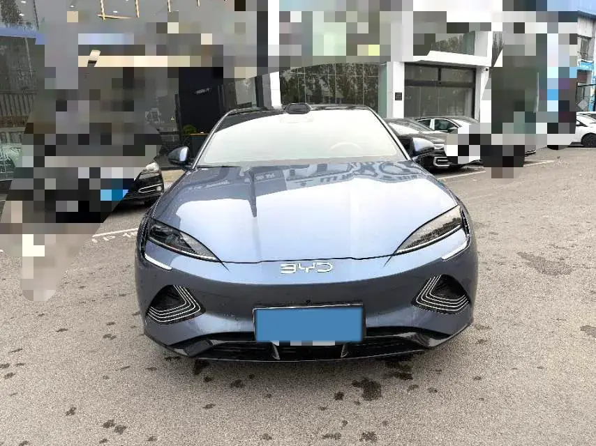 2025 BYD SEAL thumbnail 2