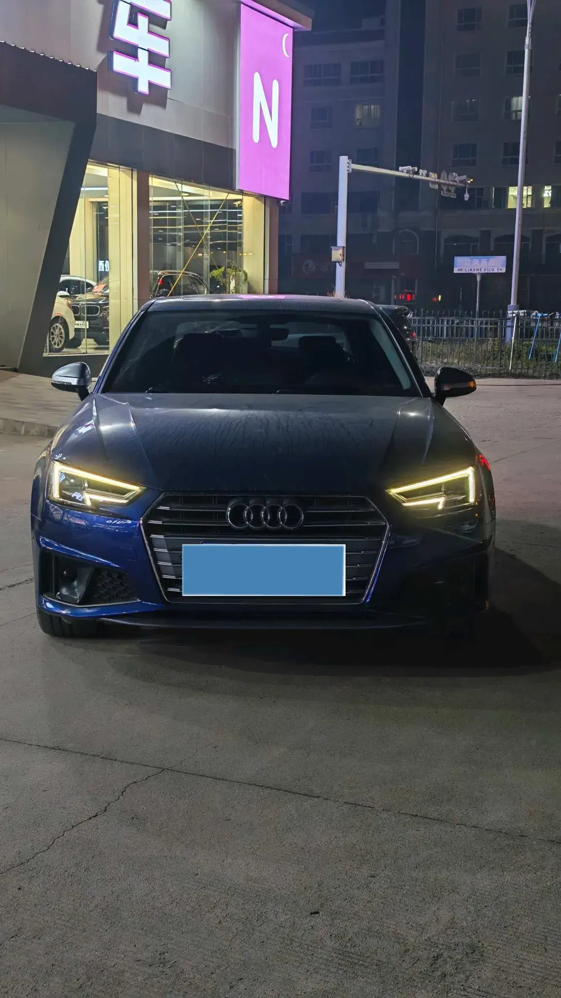 2019 AUDI A4L thumbnail 2