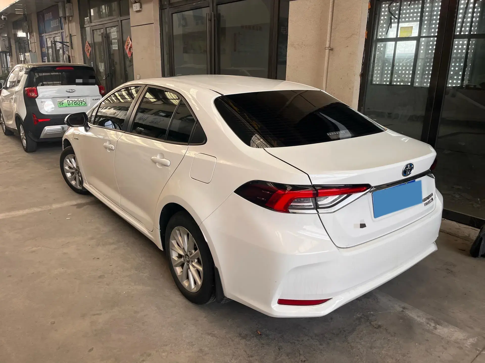 2021 TOYOTA COROLLA thumbnail 2