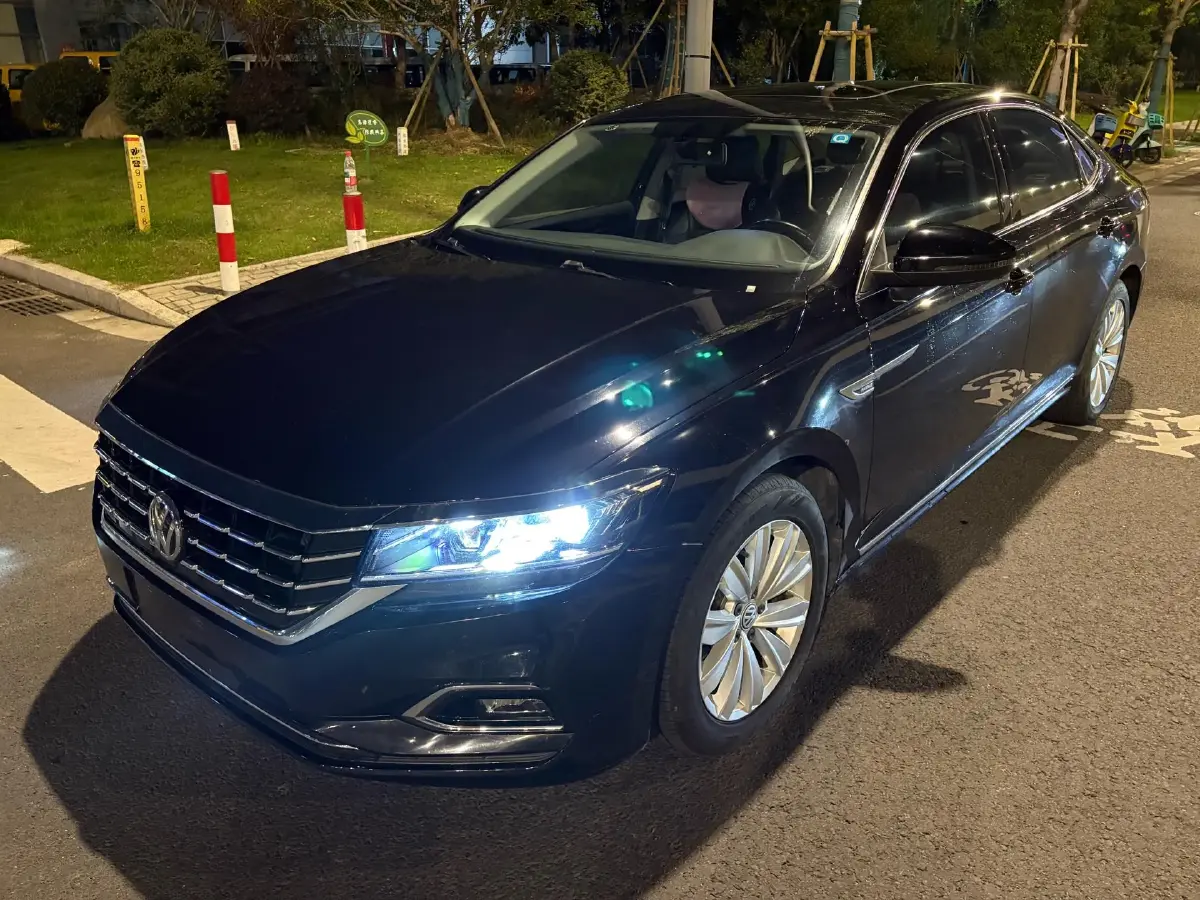 2020 Volkswagen Passat 2.0T 186HP L4 7DCT