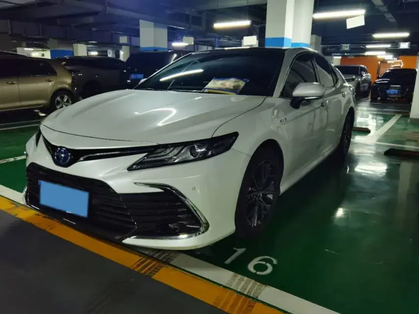 2023 Toyota Camry 2.5L 178HP L4 E-CVT Hybrid