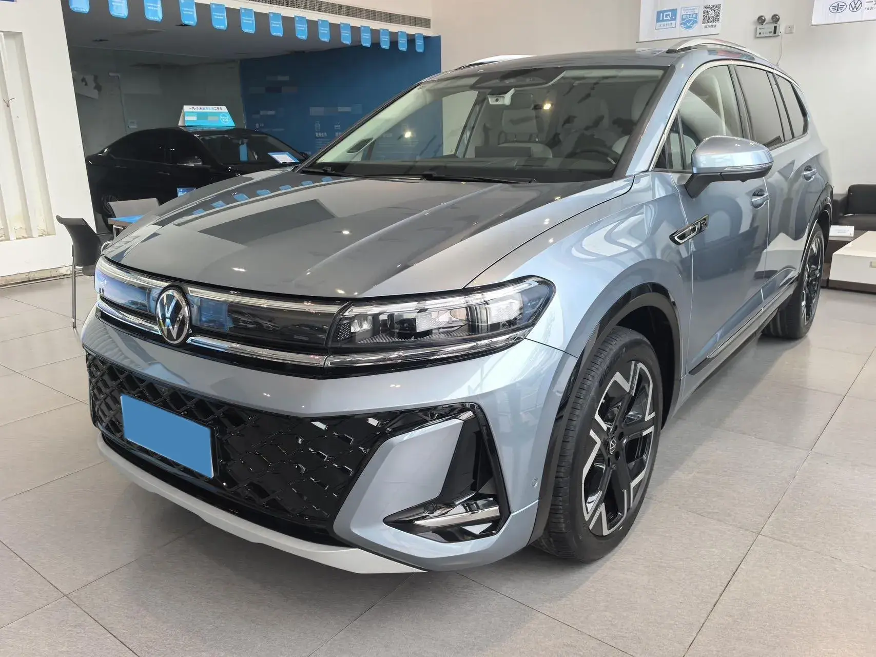 2024 VOLKSWAGEN TALAGON view 1