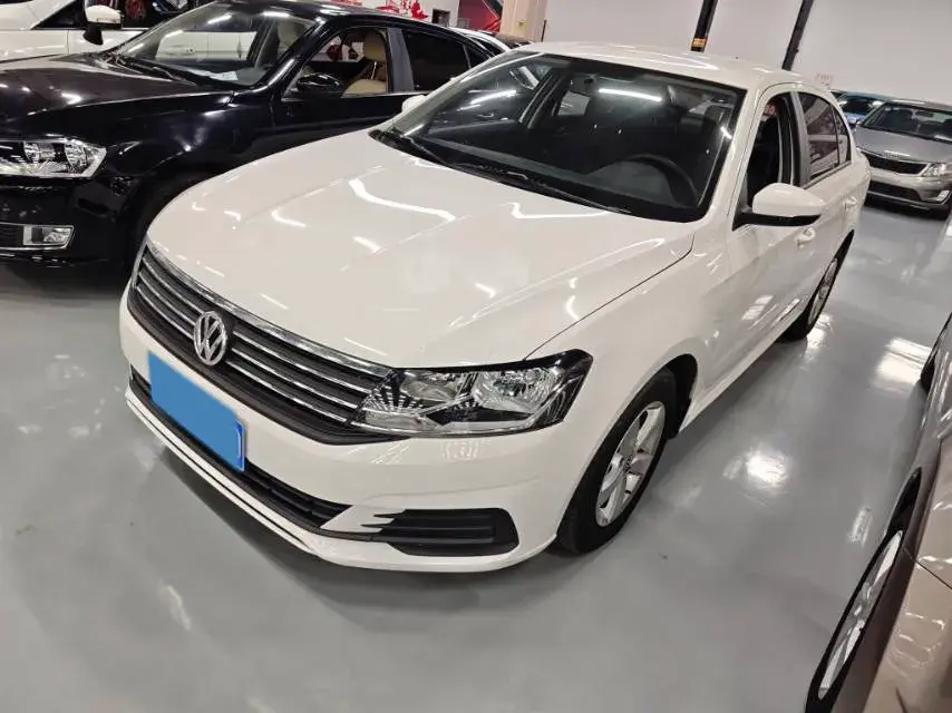 2019 VOLKSWAGEN LAVIDA view 1