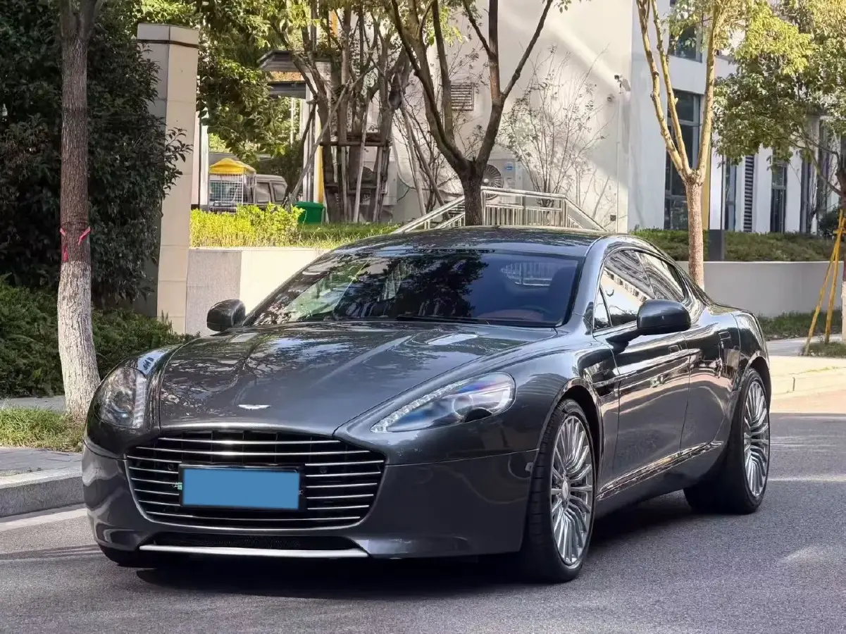 2017 Aston Martin Rapide 6.0L 560HP V12 8AT